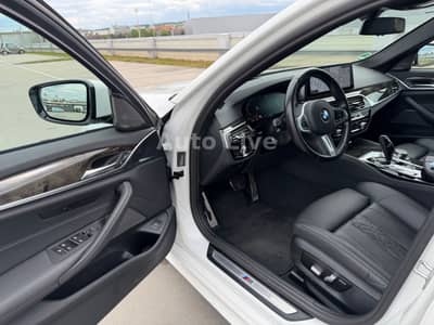 BMW 530i M PAKET*SAG*VIRTU*NAVI*LASER*HEAD-UP*KAMERA — slika 26