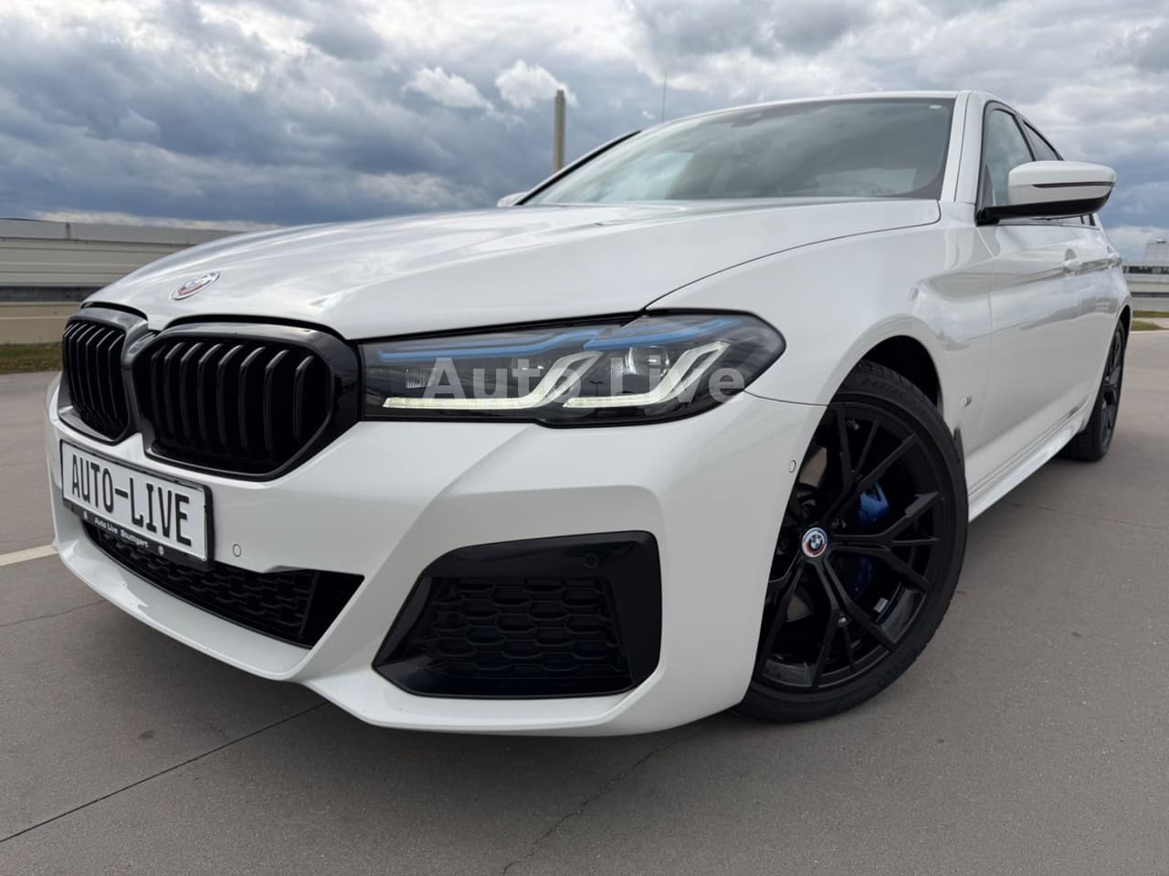 BMW 530i M PAKET*SAG*VIRTU*NAVI*LASER*HEAD-UP*KAMERA — slika 1