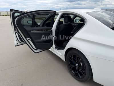 BMW 530i M PAKET*SAG*VIRTU*NAVI*LASER*HEAD-UP*KAMERA — slika 35