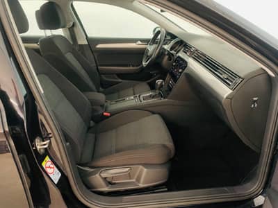 Volkswagen Passat Variant Business DSG°MATRIX°ACC°1.Hd° — slika 21