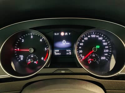 Volkswagen Passat Variant Business DSG°MATRIX°ACC°1.Hd° — slika 16