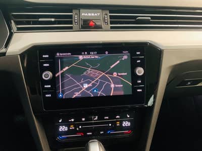 Volkswagen Passat Variant Business DSG°MATRIX°ACC°1.Hd° — slika 13