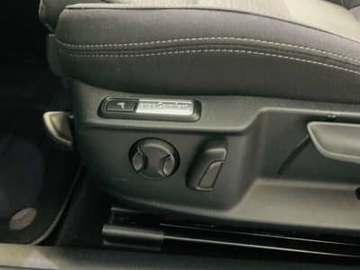 Volkswagen Passat Variant Business DSG°MATRIX°ACC°1.Hd° — slika 10