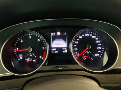 Volkswagen Passat Variant Business DSG°MATRIX°ACC°1.Hd° — slika 15