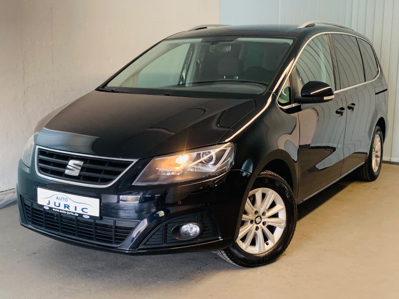 Seat Alhambra Style°7-SITZER°KAMERA°SHZ°Apple-Car° — slika 1