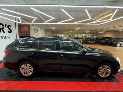 Skoda Octavia Combi Ambition/Navi/LED/SHZ/Erster H/TOP — slika 6