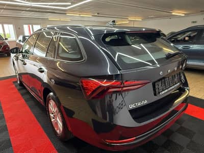 Skoda Octavia Combi Ambition/Navi/LED/SHZ/Erster H/TOP — slika 10