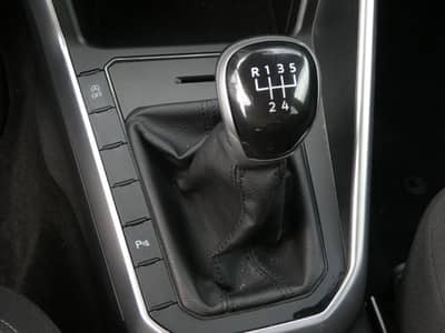 Volkswagen Taigo 1.0 TSI Life 1-Hand LED Navi Virtual SHZ — slika 19