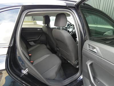 Volkswagen Taigo 1.0 TSI Life 1-Hand LED Navi Virtual SHZ — slika 7