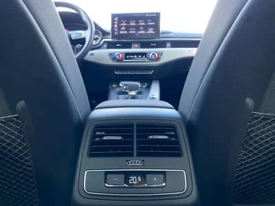 Audi A4 40 TDI quattro S-line Virtual/LED/Assistenz — slika 15