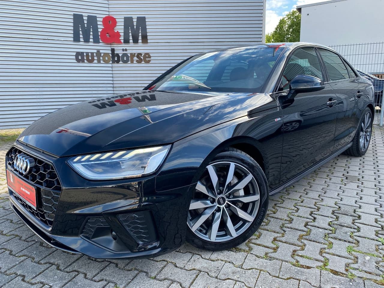Audi A4 40 TDI quattro S-line Virtual/LED/Assistenz — slika 1