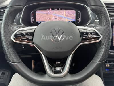 Volkswagen Tiguan Allspace 2.0 TDI DSG*4M*R LINE*7-STZE*360 — slika 25