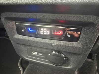Volkswagen Tiguan Allspace 2.0 TDI DSG*4M*R LINE*7-STZE*360 — slika 34