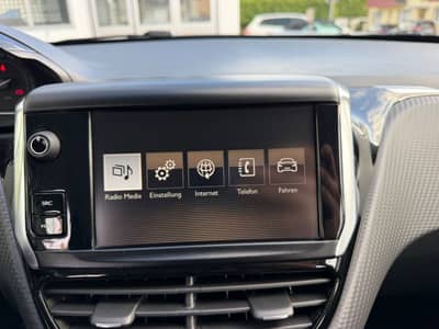 Peugeot 2008 Active*KLIMA*105.000km*PDC*Sitzheizung* — slika 15