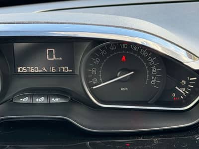 Peugeot 2008 Active*KLIMA*105.000km*PDC*Sitzheizung* — slika 12