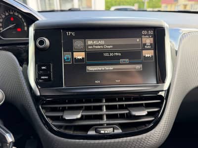 Peugeot 2008 Active*KLIMA*105.000km*PDC*Sitzheizung* — slika 14
