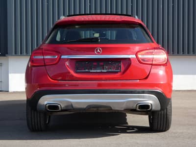 Mercedes-Benz GLA 180 Urban Bi-Xenon Navi Panorama Teilleder — slika 21
