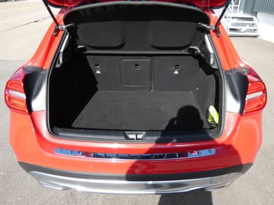 Mercedes-Benz GLA 180 Urban Bi-Xenon Navi Panorama Teilleder — slika 15