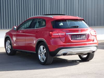 Mercedes-Benz GLA 180 Urban Bi-Xenon Navi Panorama Teilleder — slika 22