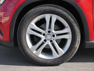 Mercedes-Benz GLA 180 Urban Bi-Xenon Navi Panorama Teilleder — slika 18