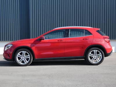Mercedes-Benz GLA 180 Urban Bi-Xenon Navi Panorama Teilleder — slika 17