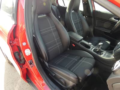 Mercedes-Benz GLA 180 Urban Bi-Xenon Navi Panorama Teilleder — slika 6