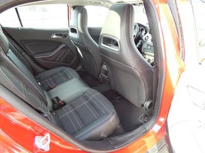 Mercedes-Benz GLA 180 Urban Bi-Xenon Navi Panorama Teilleder — slika 7