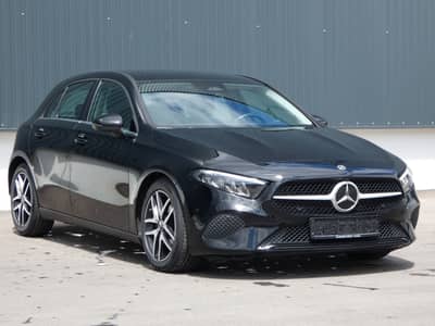 Mercedes-Benz A 180 d DCT LED Navi Teilleder SHZ Kamera 1-Hand — slika 17