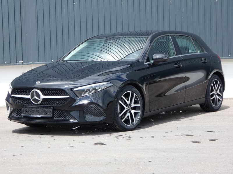 Mercedes-Benz A 180 d DCT LED Navi Teilleder SHZ Kamera 1-Hand