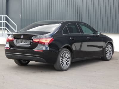 Mercedes-Benz A 180 d Lim 8G DCT LED Navi Teilleder Kamera 18" — slika 26