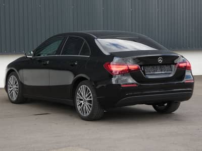 Mercedes-Benz A 180 d Lim 8G DCT LED Navi Teilleder Kamera 18" — slika 25