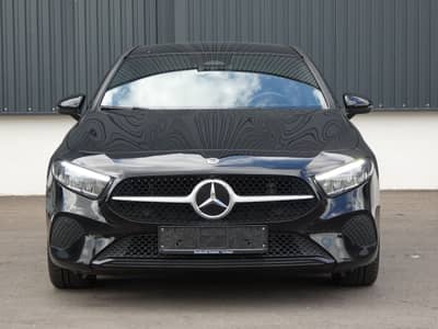 Mercedes-Benz A 180 d Lim 8G DCT LED Navi Teilleder Kamera 18" — slika 23