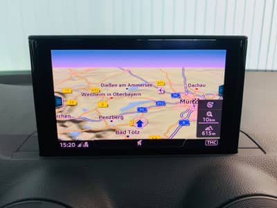 Audi Q2 35 TFSI S line°KAMERA°PANORAMA°AHK°1.Hd° — slika 12