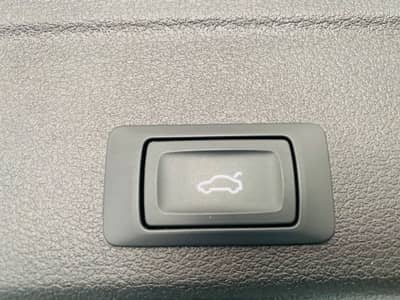 Audi A4 Avant 35 TDI S tronic°PANO°KAM°SHZ°Sportsitze — slika 23