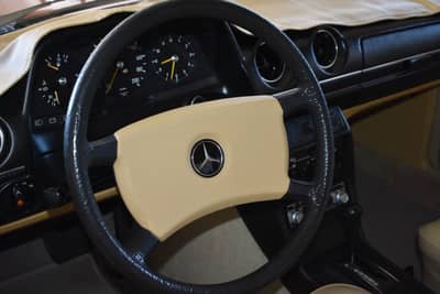 Mercedes-Benz 250 6 Zylinder Benziner Zustand Top BRD H-Zulass — slika 12