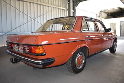 Mercedes-Benz 250 6 Zylinder Benziner Zustand Top BRD H-Zulass — slika 2