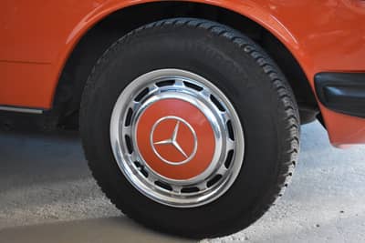 Mercedes-Benz 250 6 Zylinder Benziner Zustand Top BRD H-Zulass — slika 8
