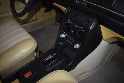 Mercedes-Benz 250 6 Zylinder Benziner Zustand Top BRD H-Zulass — slika 19