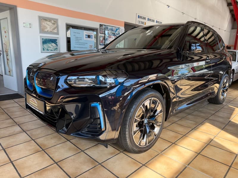 BMW iX3 Impressive PANO HEADUP M-SPORTPAKET