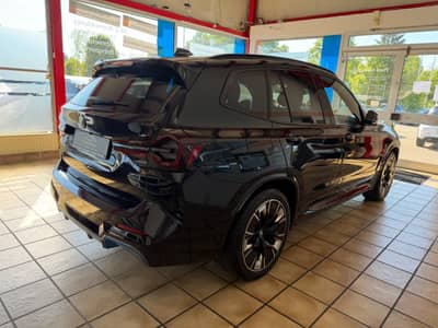 BMW iX3 Impressive PANO HEADUP M-SPORTPAKET — slika 15