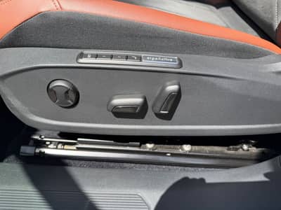Volkswagen ID.5 Pro Performance PANO HUD DESIGNPAKET-PLUS — slika 14