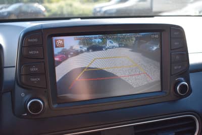 Hyundai Kona Premium 4WD HUD LED ACC Automatik 1.Hand — slika 24