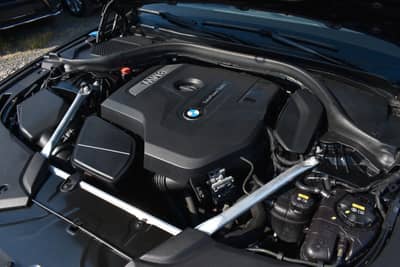 BMW 530 i Touring xDrive AHK Panorama LED Kamera — slika 30