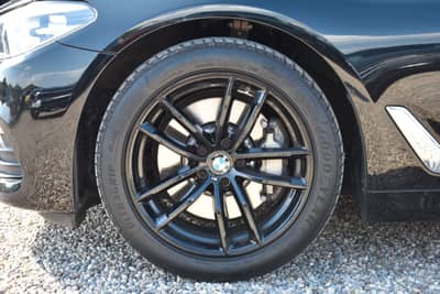 BMW 530 i Touring xDrive AHK Panorama LED Kamera — slika 7