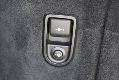 BMW 530 i Touring xDrive AHK Panorama LED Kamera — slika 20