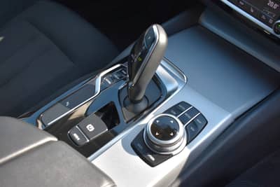 BMW 530 i Touring xDrive AHK Panorama LED Kamera — slika 23