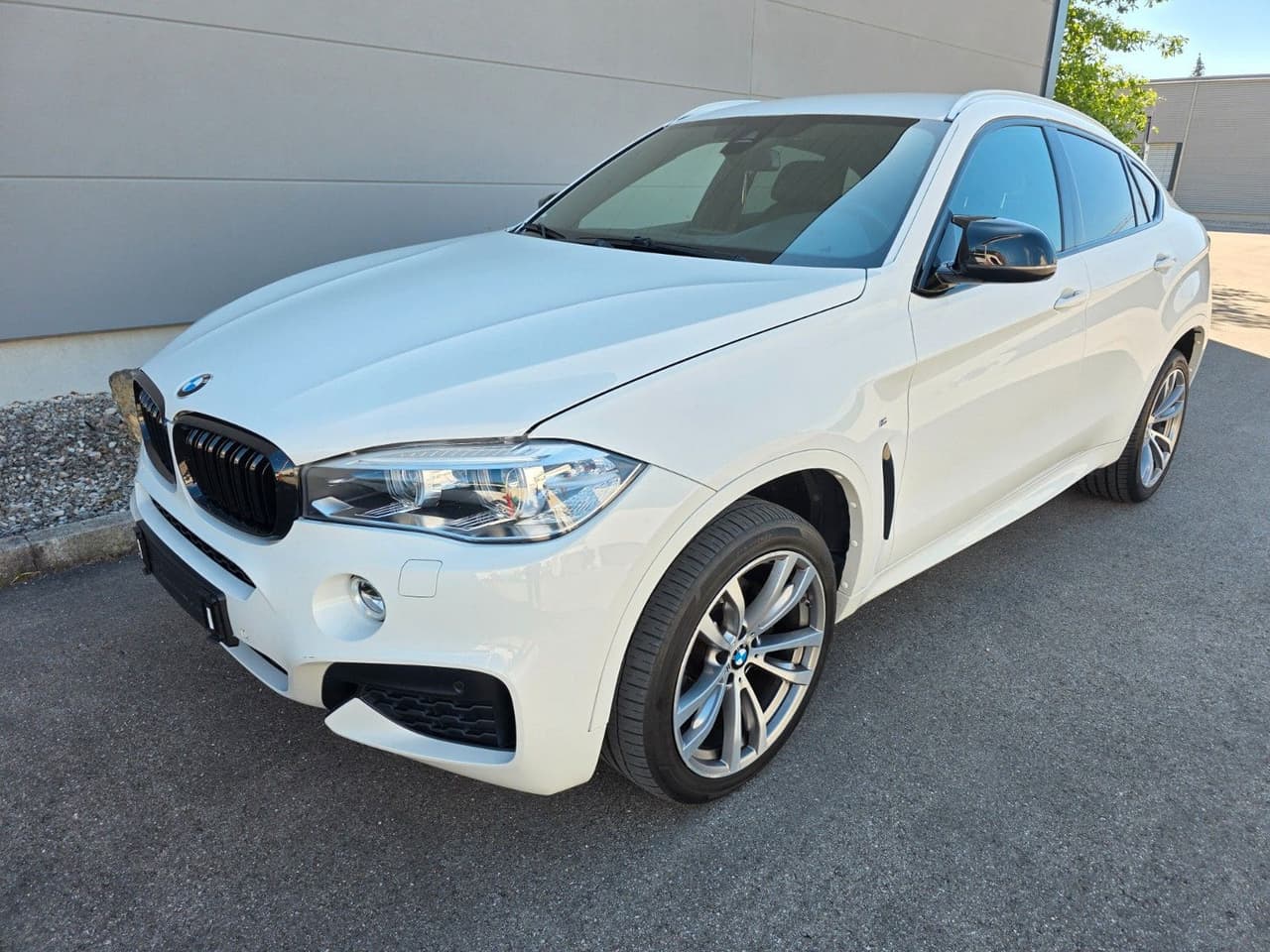 BMW X6 xDrive40d M-Sportpaket — slika 1