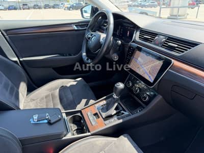 Skoda Superb 2.0 TDI*4x4*SCOUT*DSG*VIR*PANO*MATRIX*AHK — slika 21