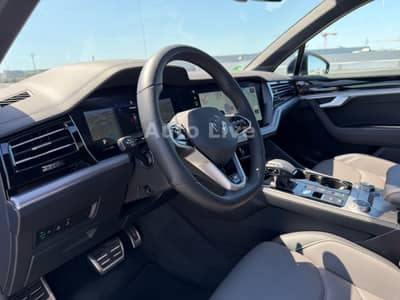 Volkswagen Touareg 3.0 TSI*R LINE*BlackS*PAN*MATRI*LUFT*VOL — slika 23