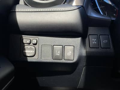 Toyota RAV4 Edition-S Nav/LED/AHK/Kamera/Spur/Allwetter — slika 8